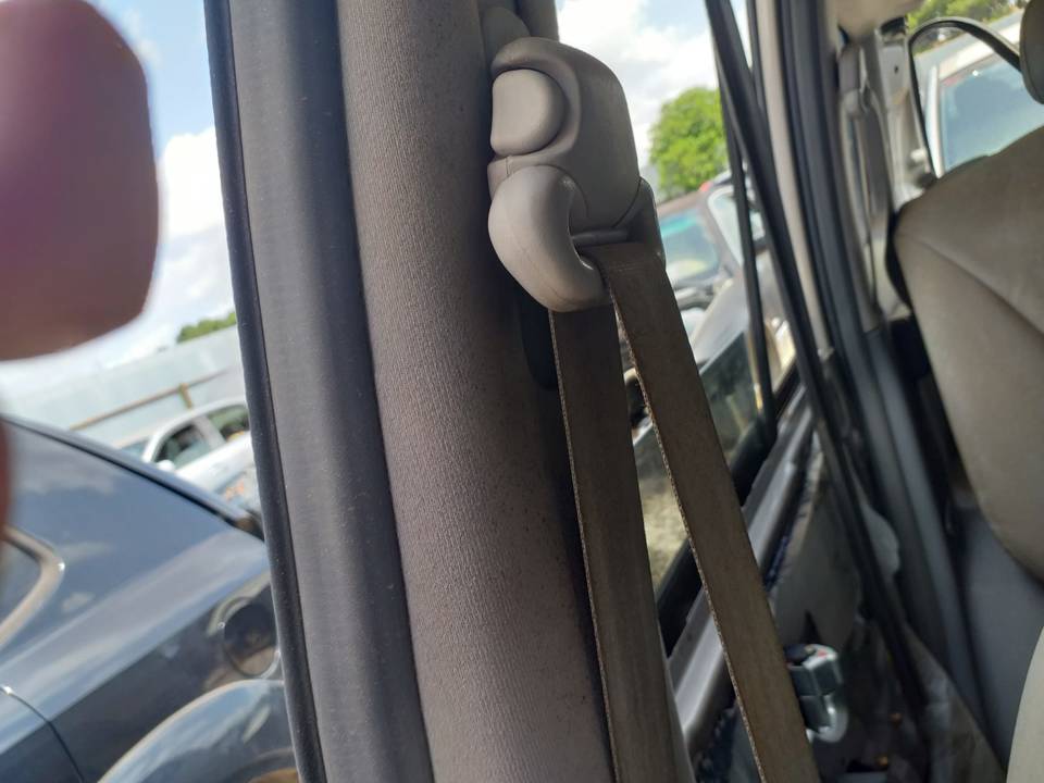 CINTURON SEGURIDAD DELANTERO DERECHO