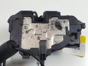 CERRADURA PUERTA TRASERA DERECHA 825020033R RENAULT SCENIC III (JZ) Autodesguaces Alicante
