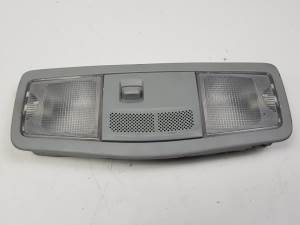 LUZ INTERIOR 8401A009ZZ PEUGEOT 4007 Autodesguaces Alicante