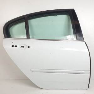 PUERTA TRASERA DERECHA RENAULT LAGUNA III Autodesguaces Alicante