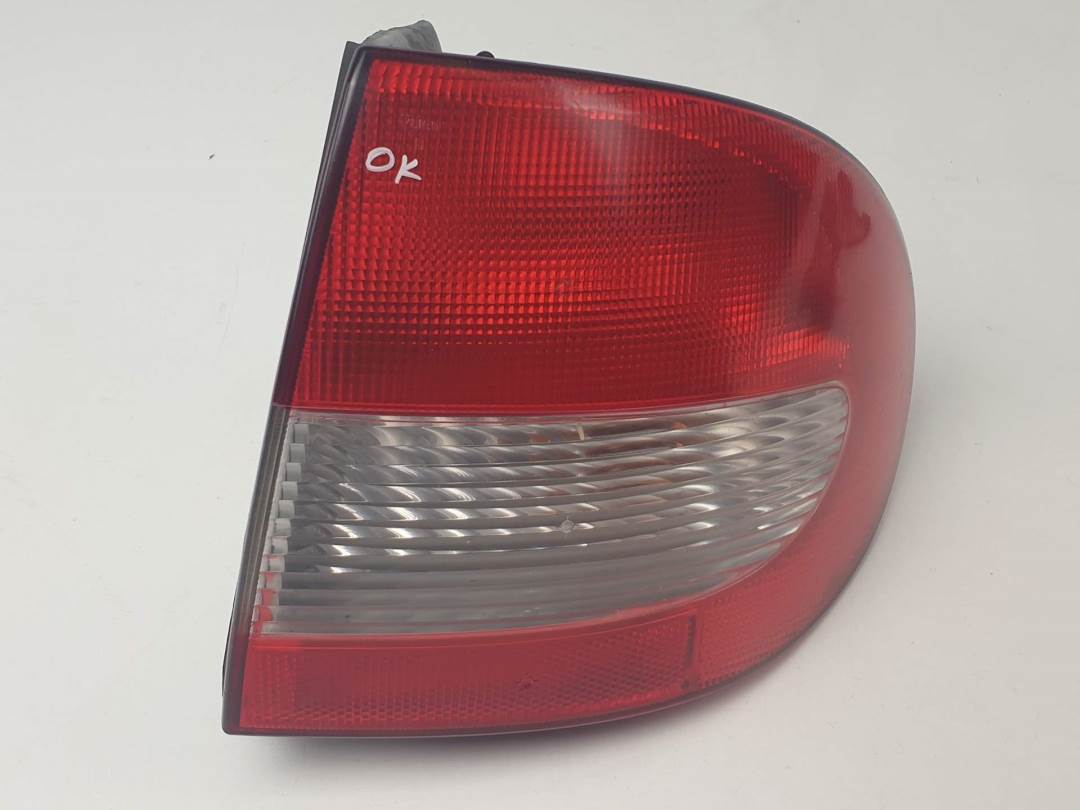 PILOTO TRASERO DERECHO - 7700428059 - RENAULT - MEGANE I FASE 2 CLASSIC (LA..)