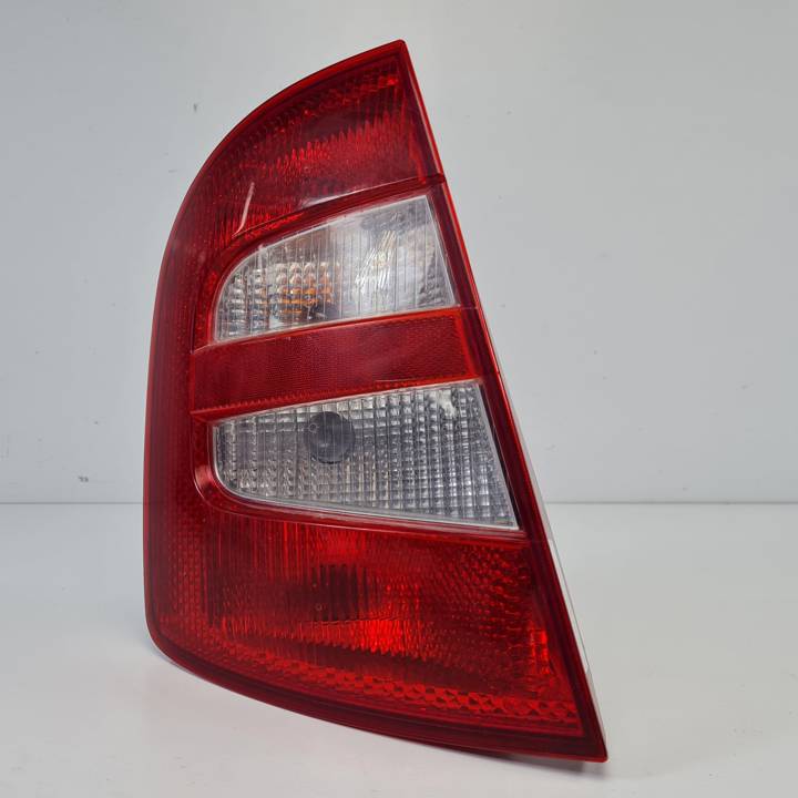 PILOTO TRASERO IZQUIERDO 6Y6945095B SKODA FABIA (6Y2/6Y3) Autodesguaces Alicante