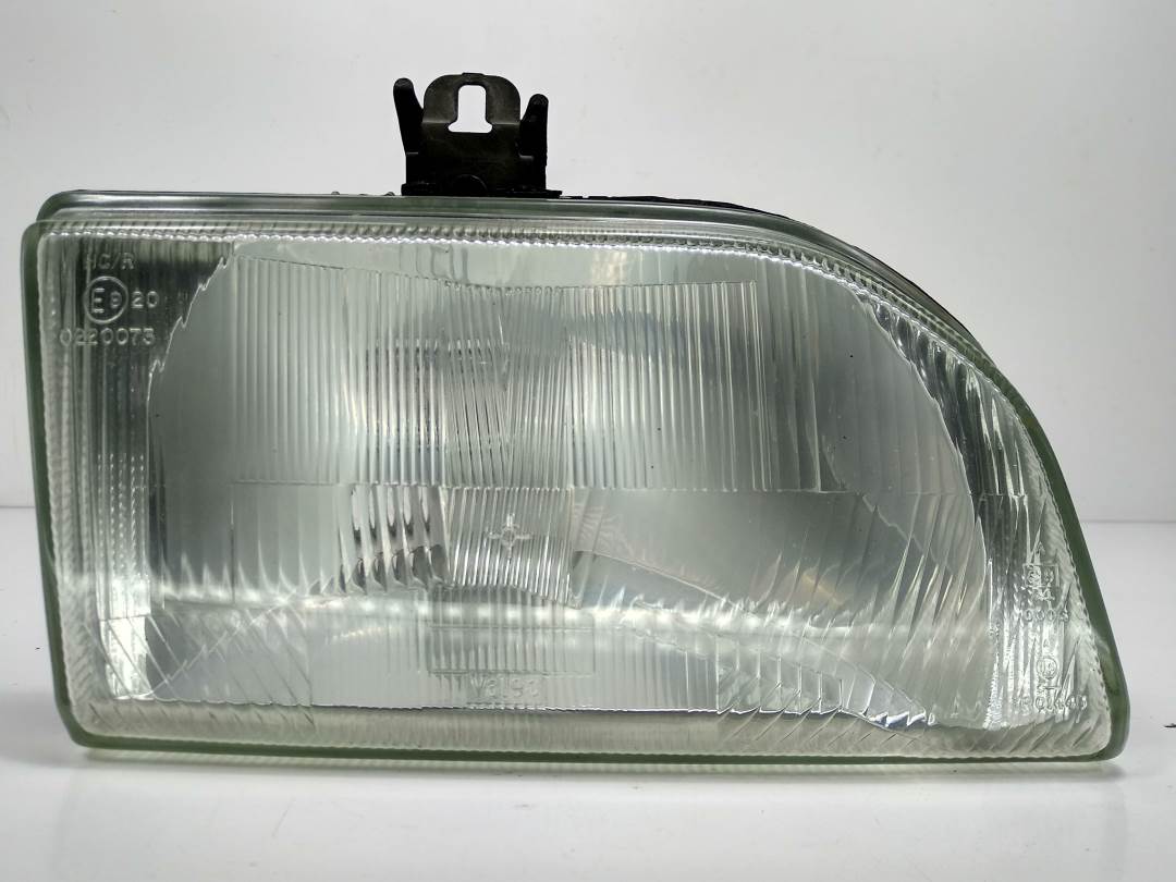 FARO DERECHO - C83TA - FORD - FIESTA BERL./COURIER