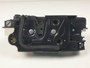 CERRADURA PUERTA TRASERA IZQUIERDA 5N0839015D SKODA FABIA COMBI (5J5) Autodesguaces Alicante