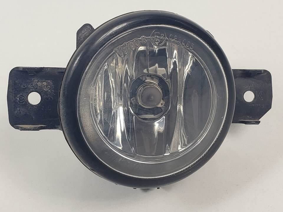 Feu antibrouillard gauche - 8200002469 - RENAULT - CLIO II FASE II (B/CB0)