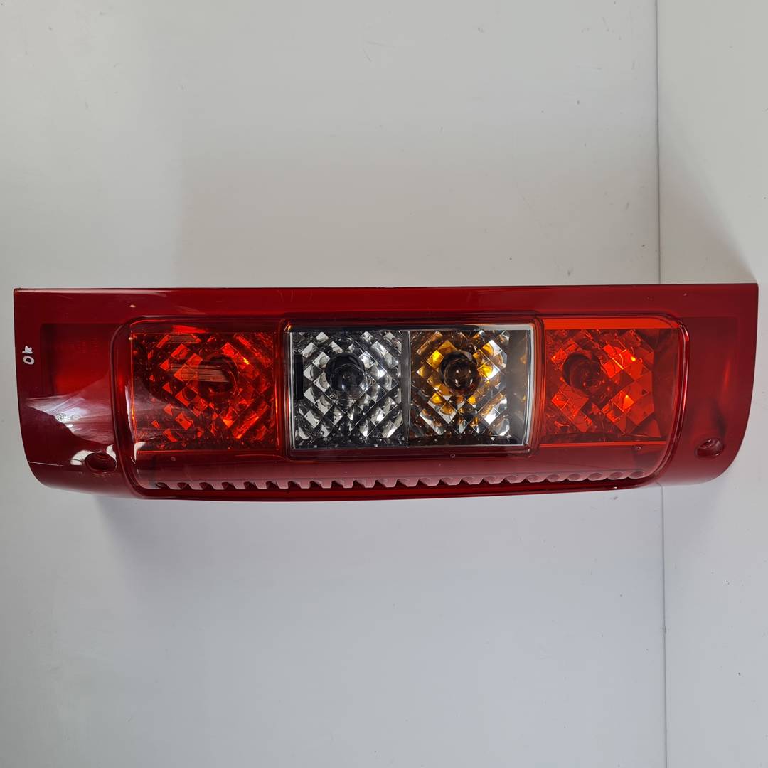 PILOTO TRASERO IZQUIERDO - 11A778B1 - PEUGEOT - BOXER CAJA CERRADA (RS2850)(290/330)('02->)