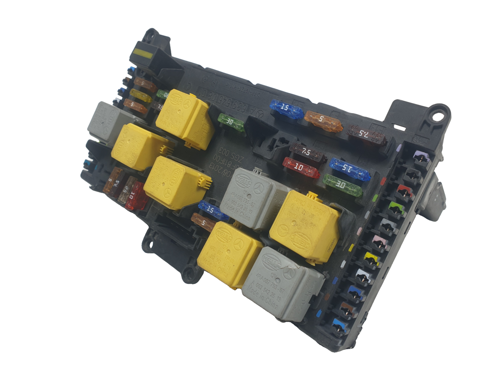 CAJA RELES / FUSIBLES A6395450801 MERCEDES VIANO (W639) Autodesguaces Alicante