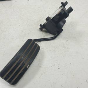 POTENCIOMETRO PEDAL 8200153268 RENAULT MEGANE II BERLINA 5P Autodesguaces Alicante