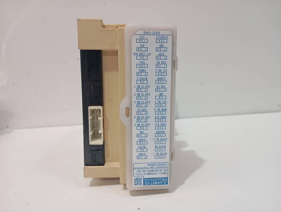 CAJA RELES / FUSIBLES