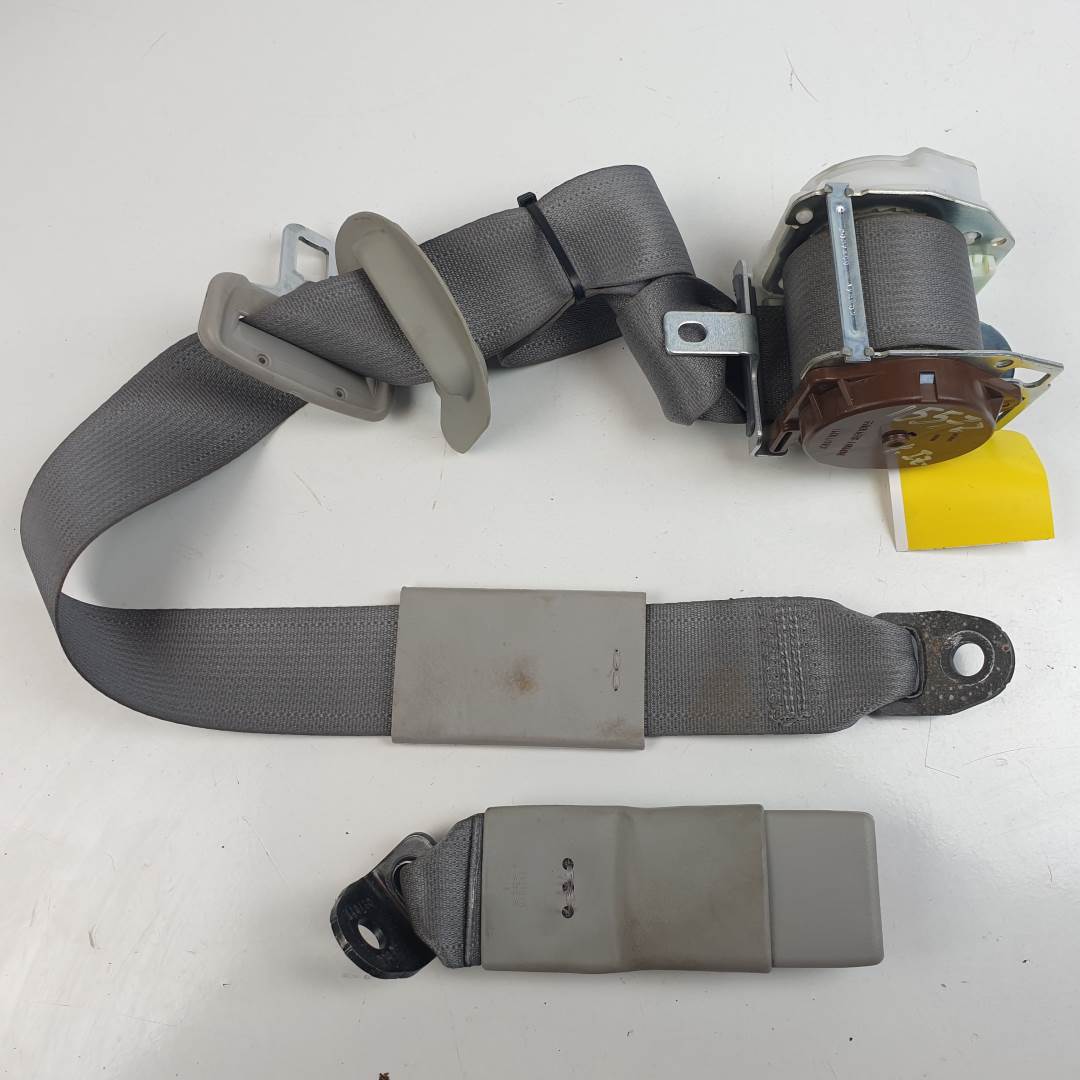CINTURON SEGURIDAD TRASERO IZQUIERDO - TOYOTA - VENZA (AV10)