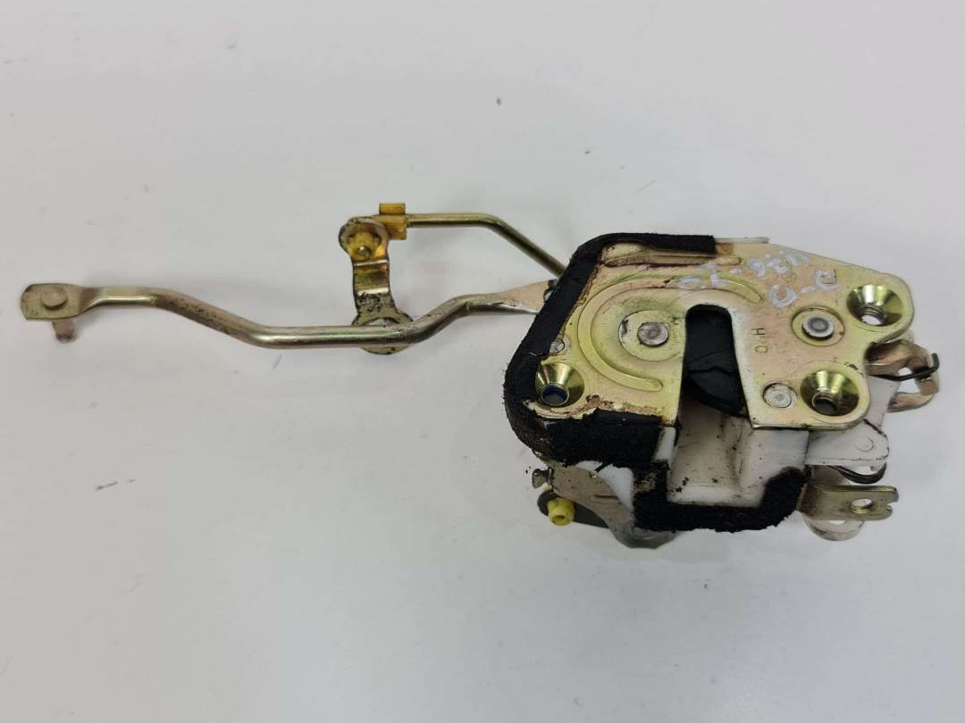 CERRADURA PUERTA DELANTERA DERECHA - HYUNDAI - H-1