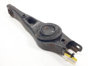 BRAZO SUSPENSION INFERIOR TRASERO DERECHO HYUNDAI SANTA FE (BM) Autodesguaces Alicante