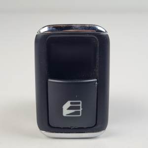 MANDO ELEVALUNAS TRASERO IZQUIERDO A2048700451 MERCEDES CLASE C (W204) BERLINA Autodesguaces Alicante