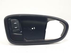 MANDO ELEVALUNAS DELANTERO DERECHO 6M2T14529AD FORD S-MAX (CA1) Autodesguaces Alicante