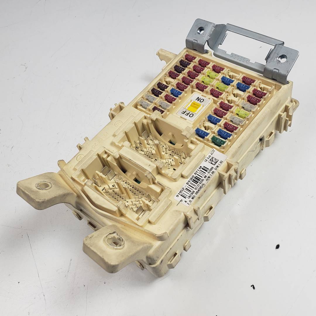 CAJA RELES / FUSIBLES - 91952B9360 - HYUNDAI - I10 (IA)