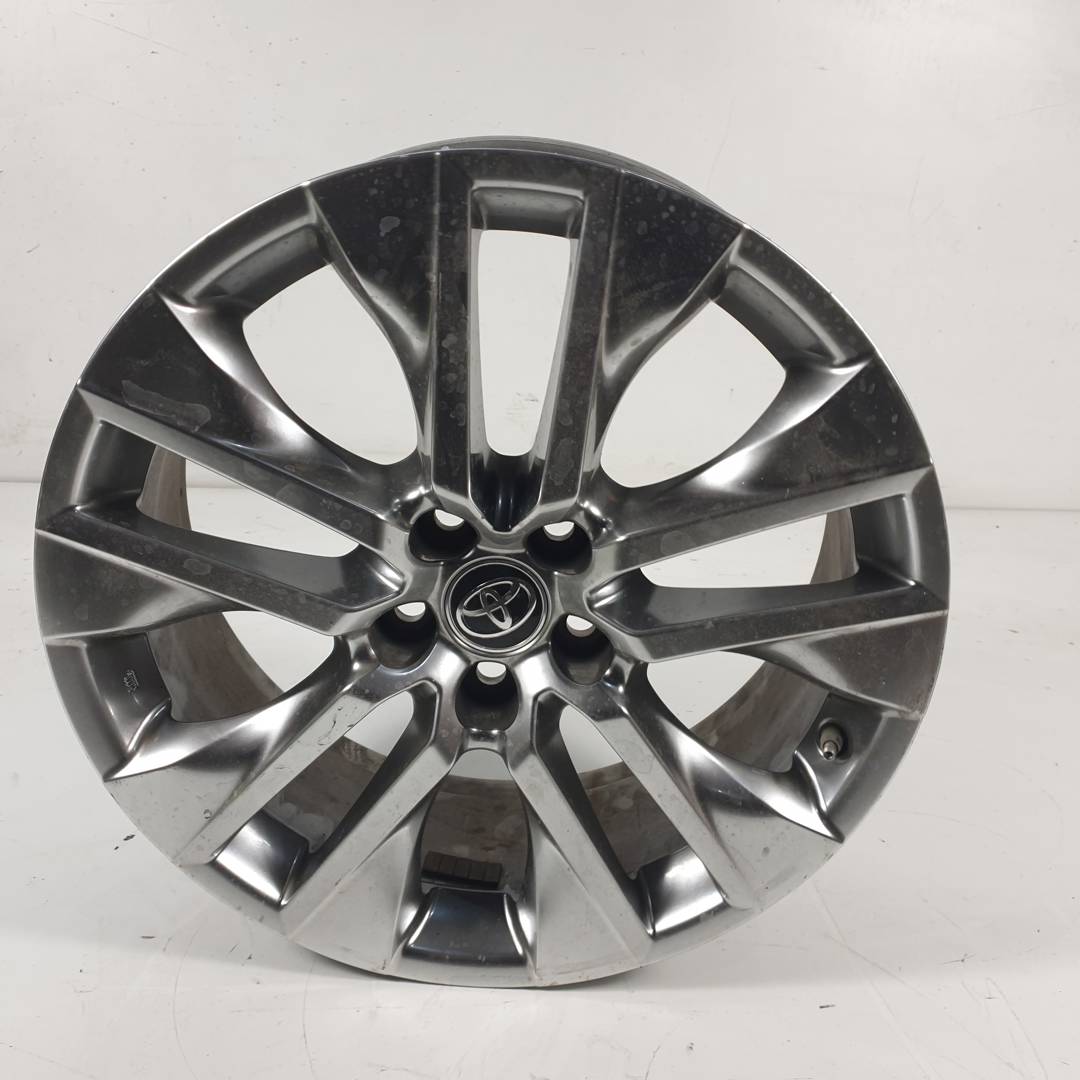 LLANTA - 0072772017 - TOYOTA - RAV4