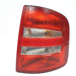 PILOTO TRASERO DERECHO 6Y9945096B SKODA FABIA (6Y2/6Y3) Autodesguaces Alicante