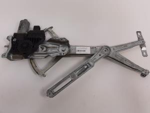 ELEVALUNAS DELANTERO IZQUIERDO 0130821768 OPEL ZAFIRA A Autodesguaces Alicante
