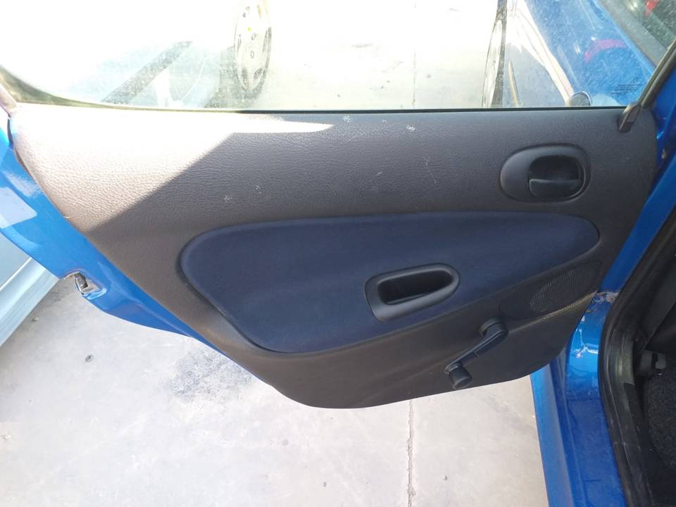 Imagen del vehículo PEUGEOT 206 BERLINA
