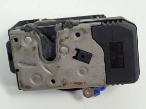 CERRADURA PUERTA DELANTERA DERECHA 8200008261 NISSAN PRIMASTAR (X83) Autodesguaces Alicante