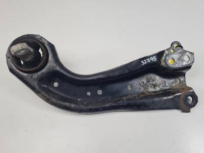 BRAZO SUSPENSION INFERIOR TRASERO IZQUIERDO TOYOTA RAV4 Autodesguaces Alicante