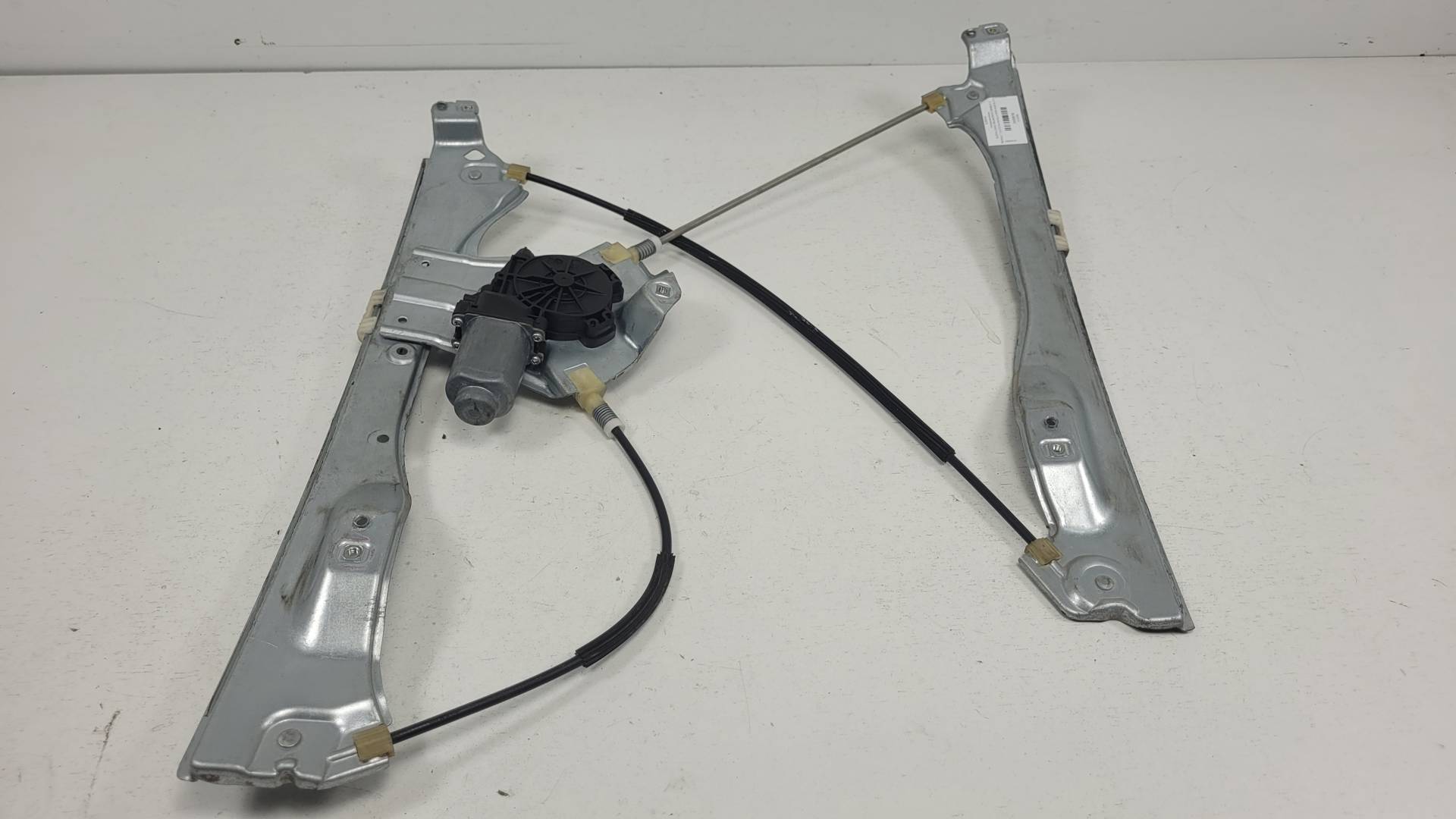 ELEVALUNAS DELANTERO DERECHO - 8200291147 - RENAULT - CLIO III