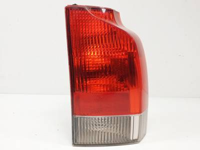PILOTO TRASERO DERECHO 9154498 VOLVO V70 FAMILIAR Autodesguaces Alicante