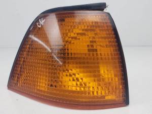 PILOTO DELANTERO DERECHO 1387044 BMW SERIE 3 COMPACTO (E36) Autodesguaces Alicante