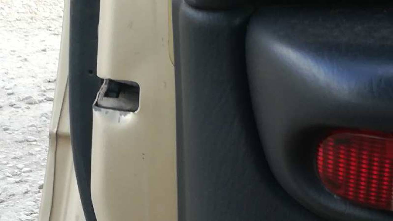 CERRADURA PUERTA DELANTERA IZQUIERDA