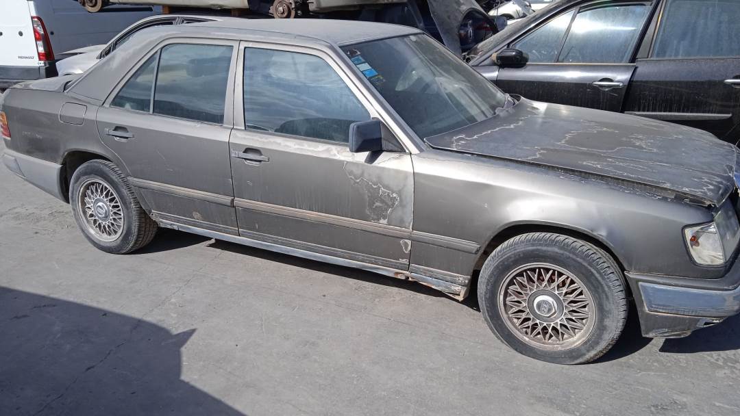 MERCEDES 300 D (W124) BERLINA (1984 - 1993)