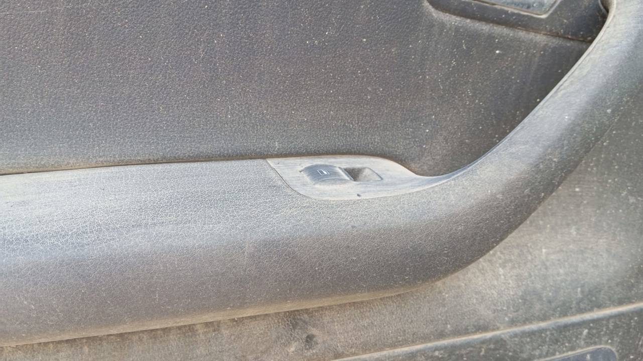 MANDO ELEVALUNAS TRASERO IZQUIERDO