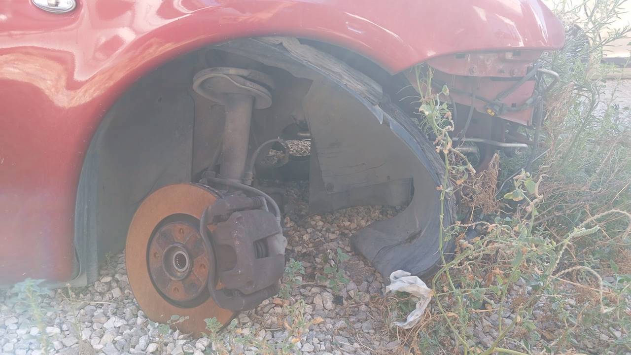 PASO RUEDA DELANTERO DERECHO