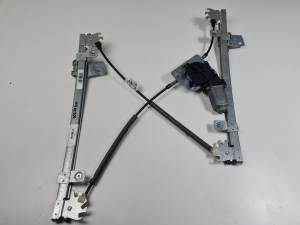 ELEVALUNAS DELANTERO DERECHO 400714T7 NISSAN PRIMERA BERLINA (P12) Autodesguaces Alicante