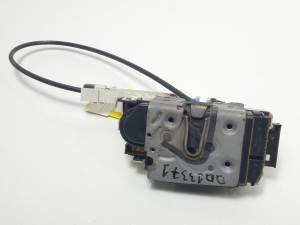CERRADURA PUERTA DELANTERA DERECHA A9067201735 MERCEDES SPRINTERII CAJA CERRADA (DESDE 01.06) Autodesguaces Al