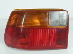 PILOTO TRASERO IZQUIERDO 394449 OPEL ASTRA F BERLINA Autodesguaces Alicante