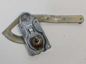 ELEVALUNAS TRASERO DERECHO 95ABA27000AA FORD ESCORT BERLINA/TURNIER Autodesguaces Alicante