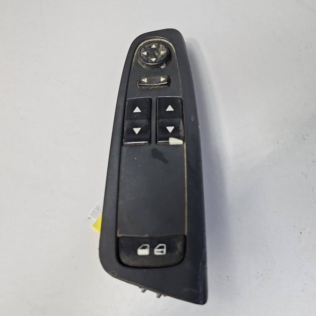 Mando Elevalunas Delantero Izquierdo Fiat Stilo (192) (2001–2012)