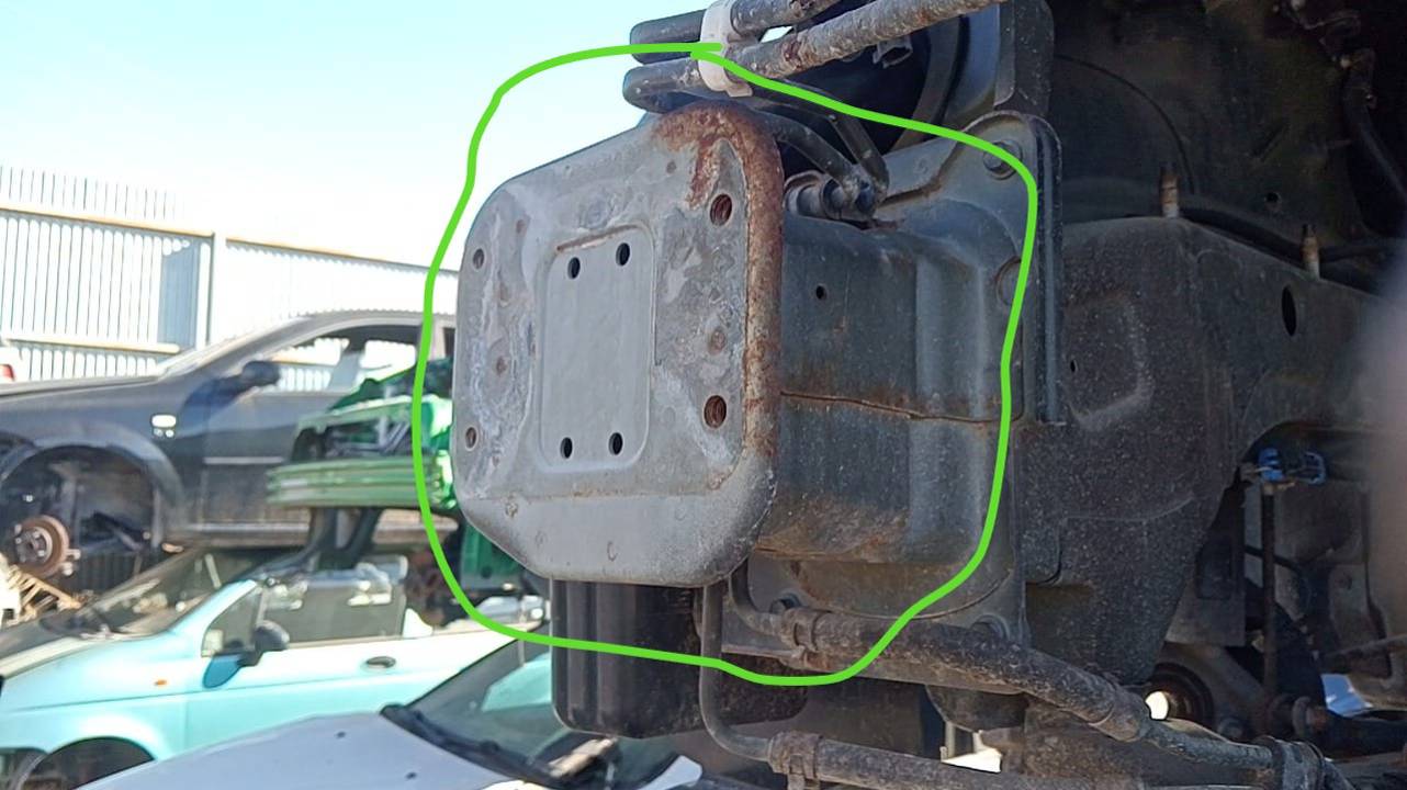 PUNTERA DELANTERA DERECHA DE PARAGOLPES