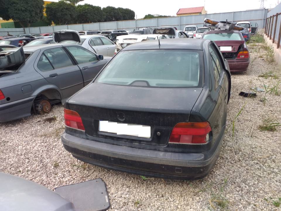 PARAGOLPES TRASERO