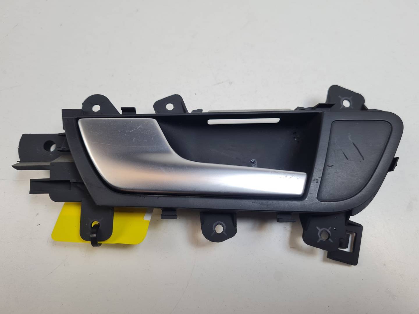 MANETA INTERIOR TRASERA IZQUIERDA - 8K0839019E - AUDI - A4 BER. (B8)