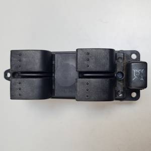 MANDO ELEVALUNAS DELANTERO IZQUIERDO 03123000 MAZDA 3 BERLINA (BK) Autodesguaces Alicante