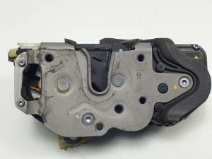 CERRADURA PUERTA DELANTERA DERECHA OPEL ASTRA J LIM. Autodesguaces Alicante