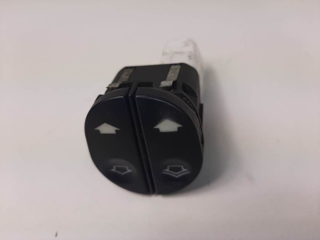 MANDO ELEVALUNAS TRASERO DERECHO - 03153550 - FORD - TRANSIT CAJA CERRADA '06
