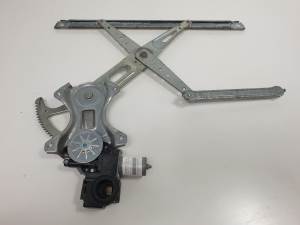 ELEVALUNAS TRASERO IZQUIERDO 8572047170 TOYOTA PRIUS+ Autodesguaces Alicante