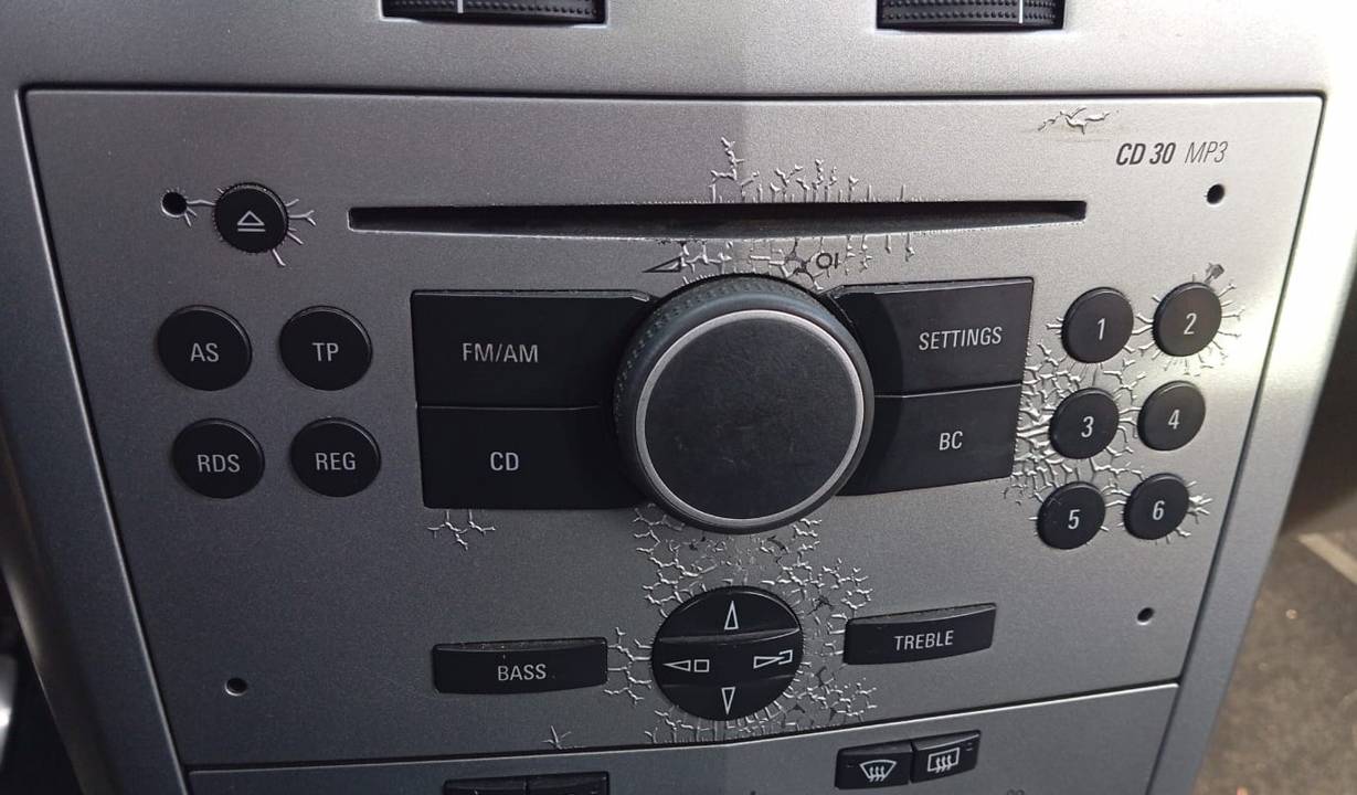 SISTEMA AUDIO / RADIO CD