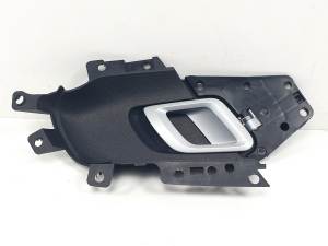 MANETA INTERIOR TRASERA DERECHA 5J0837226A SKODA FABIA (5J2) Autodesguaces Alicante