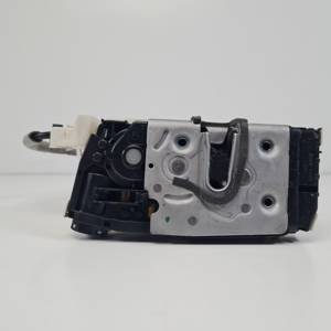 CERRADURA PUERTA TRASERA DERECHA A2047302235 MERCEDES CLASE E (W212) FAMILIAR Autodesguaces Alicante