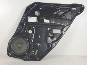 ELEVALUNAS TRASERO DERECHO A1647600434 MERCEDES CLASE M (W164) Autodesguaces Alicante