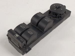 MANDO ELEVALUNAS DELANTERO IZQUIERDO 3M5T14A132AE FORD FOCUS SPORTBREAK (CAP) Autodesguaces Alicante