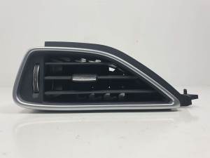REJILLA AIREADORA HX73018B09AB JAGUAR XE Autodesguaces Alicante